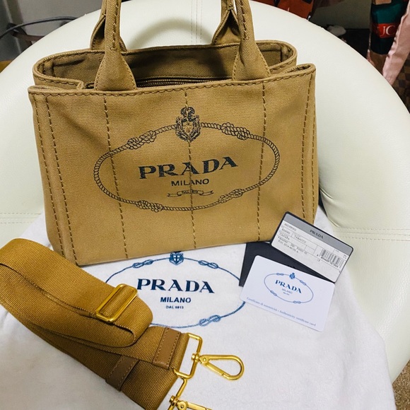 Pre-love Prada Canapa (SOLD) - Picture 1 of 10